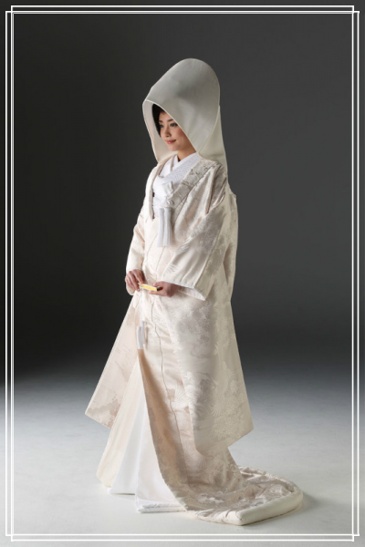 【花嫁きもの】永遠の一番人気、個性的なスタイルも  白無垢＋綿帽子