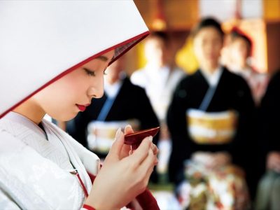 見どころ2)国宝指定の本殿で模擬挙式