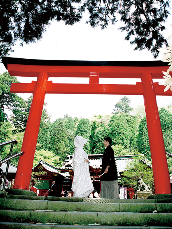 箱根神社で神前式 和の結婚式 日本の結婚式