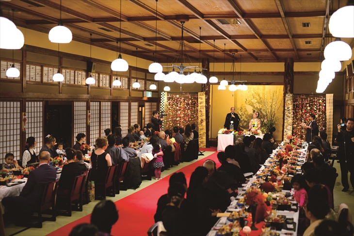 渋谷の自宅でお支度。金王八幡宮で挙式 披露宴は1泊2日で伊豆の老舗旅館へ