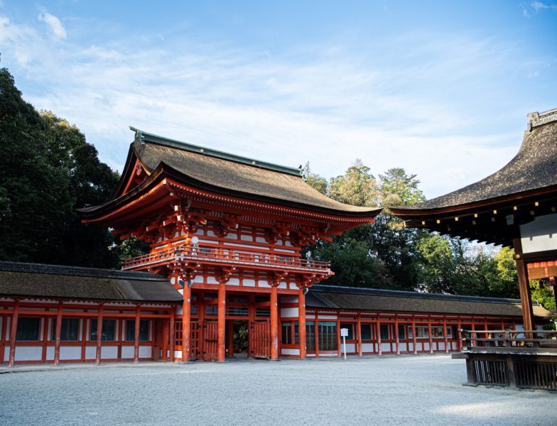 神秘の森に抱かれた
雅なる京都の古社で