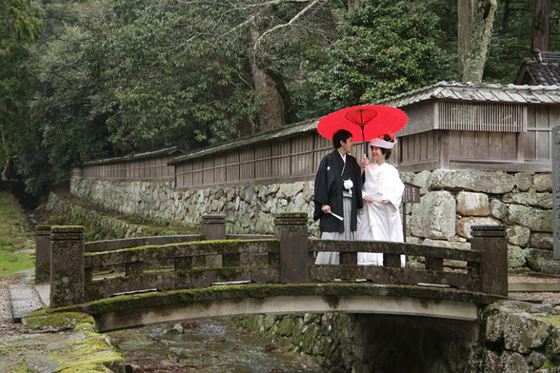 出雲生まれの花嫁が選んだ出雲大社へ出立ちの儀式 日本の結婚式