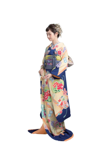 人気花嫁衣装店の引き振袖コレクション