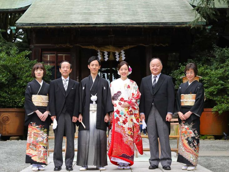 【家族婚+食事会】 家族や親族など近しい人が集まって食事を楽しみながら結婚のお祝い
