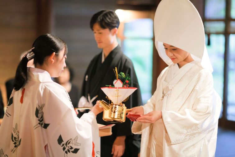 自然に囲まれた居心地の良い場所で大切な時間を親族と共に過ごす結婚式