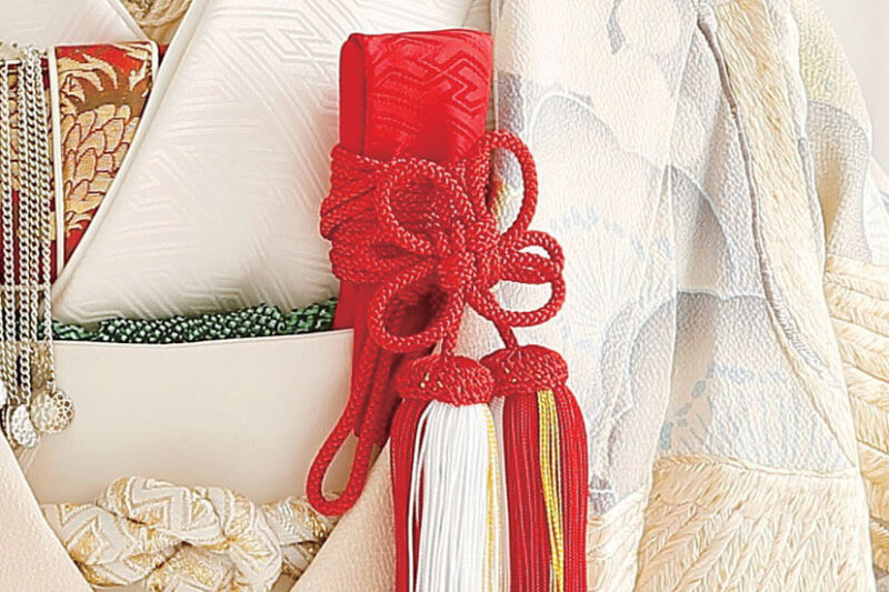 色打掛の小物合わせとスタイリングの秘訣 | 日本の結婚式