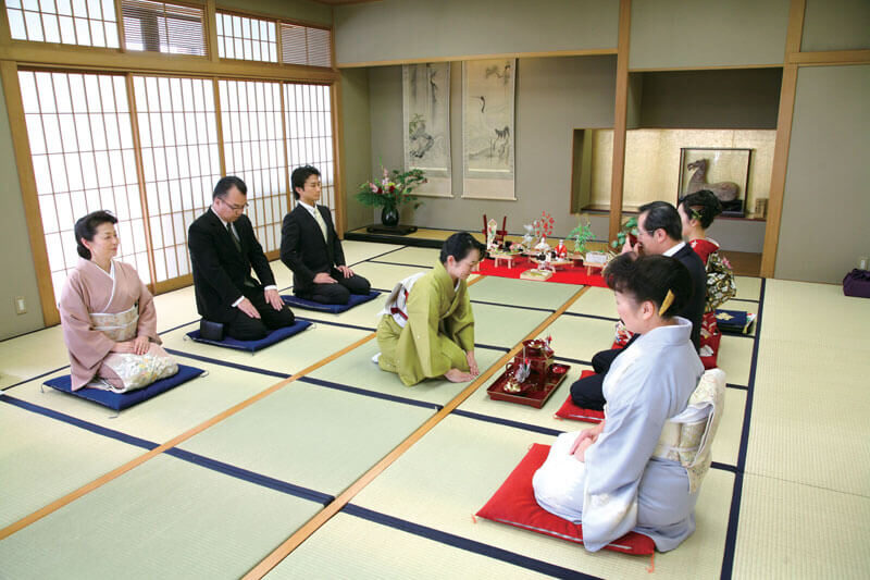 家の絆を結ぶ思いやりの婚約の式「結納」 | 日本の結婚式