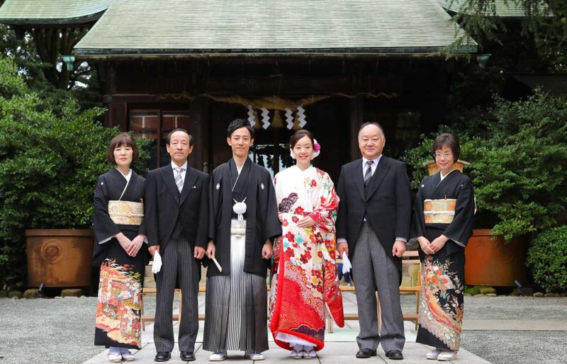 家族だけの挙式も丁寧に。由緒と伝統ある神社での神前結婚式