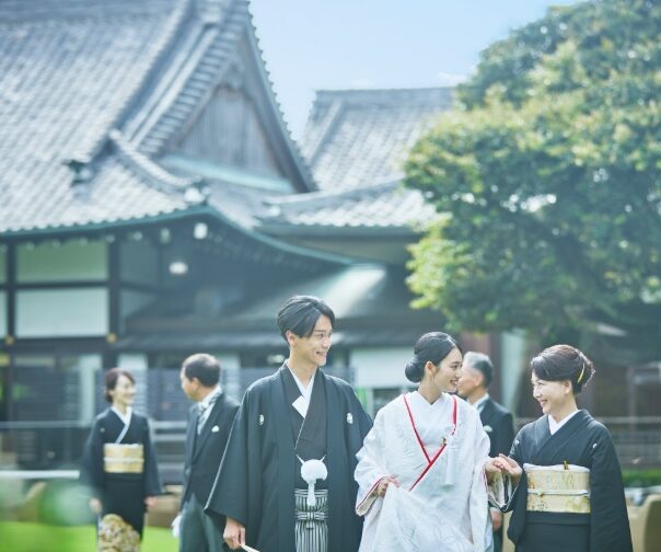 【少人数ご結婚式検討の方】 【ご新郎・ご新婦のレンタル衣裳代金最大半額＆会場費最大半額の特典付】挙式+少人数披露宴プラン