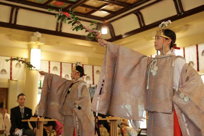 湊川神社 楠公会館　巫女舞（豊栄）