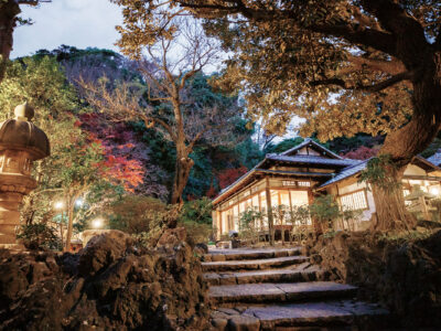 鶴岡八幡宮　鶯吟亭