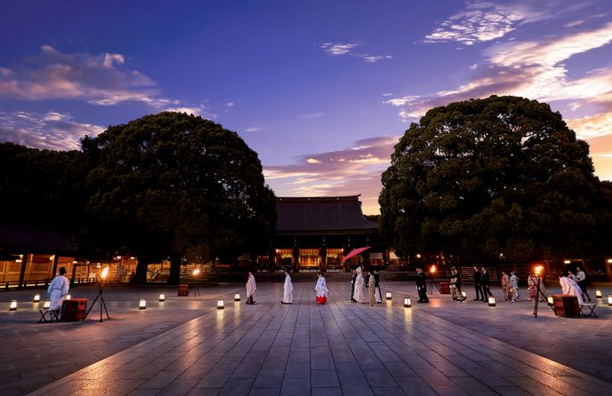 2026年10,11,12月限定【月灯りと静寂に包まれた中執り行う灯り参進挙式+披露宴プラン】