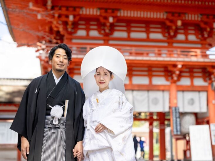 秋色に輝く紅葉の盛り<br>世界遺産の杜で家族の絆を結ぶ