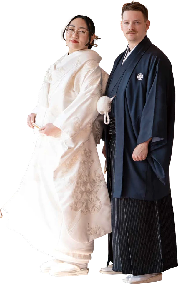 和装姿のマヌさんと知子さん